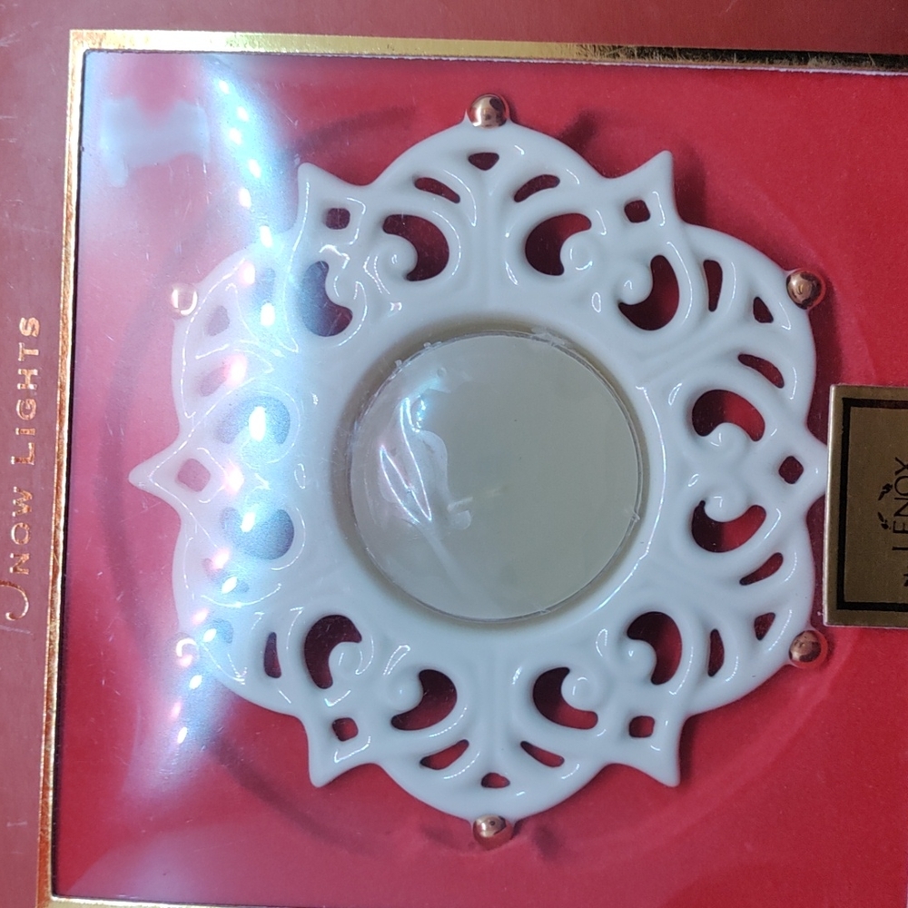 Lenox "snow lights" tea light Set of two
